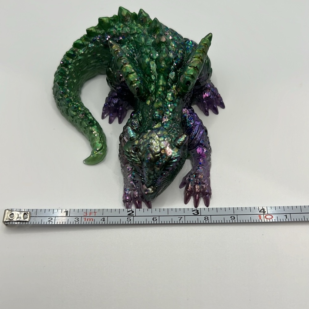 Dragon figurine / sculpture in green and purple - Picture 10 of 11